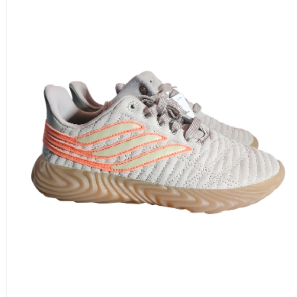 NEW Adidas Sobakov J Mens Sneaker Beige Orange Stripes Gum Sole SIze 5.5 EE6530 - Picture 3 of 11